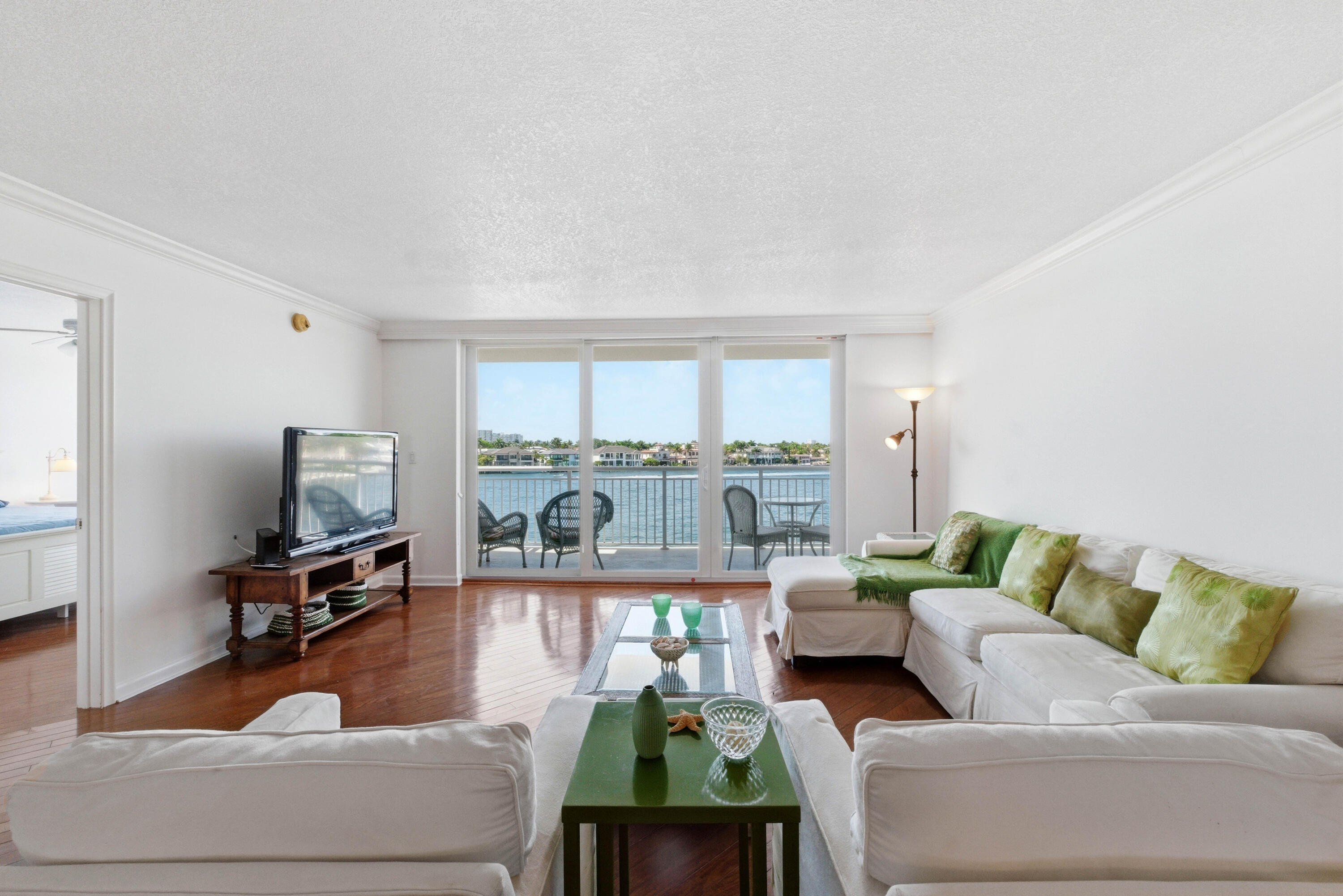 511 Bayshore Dr 410