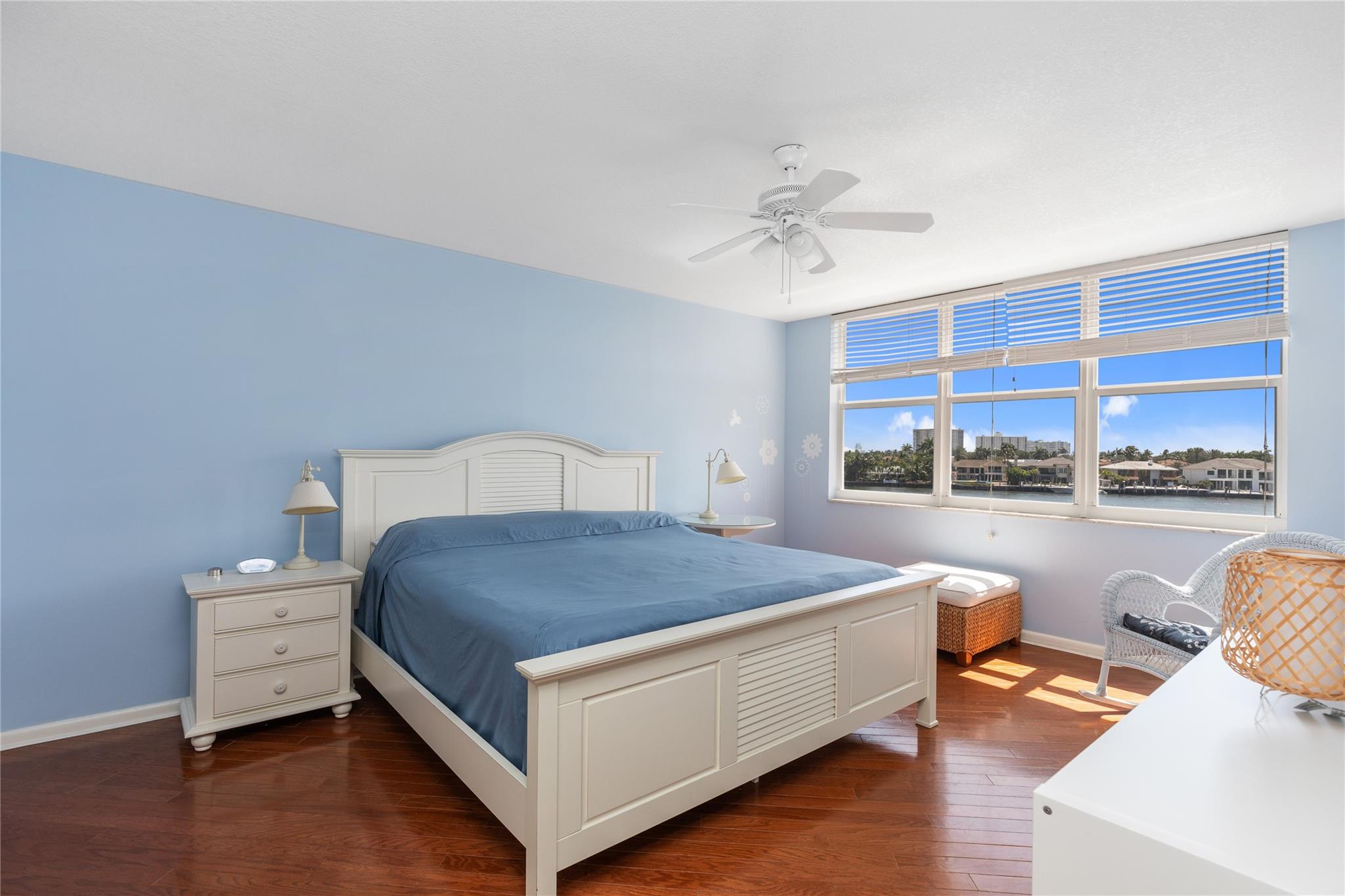 511 Bayshore Dr 410