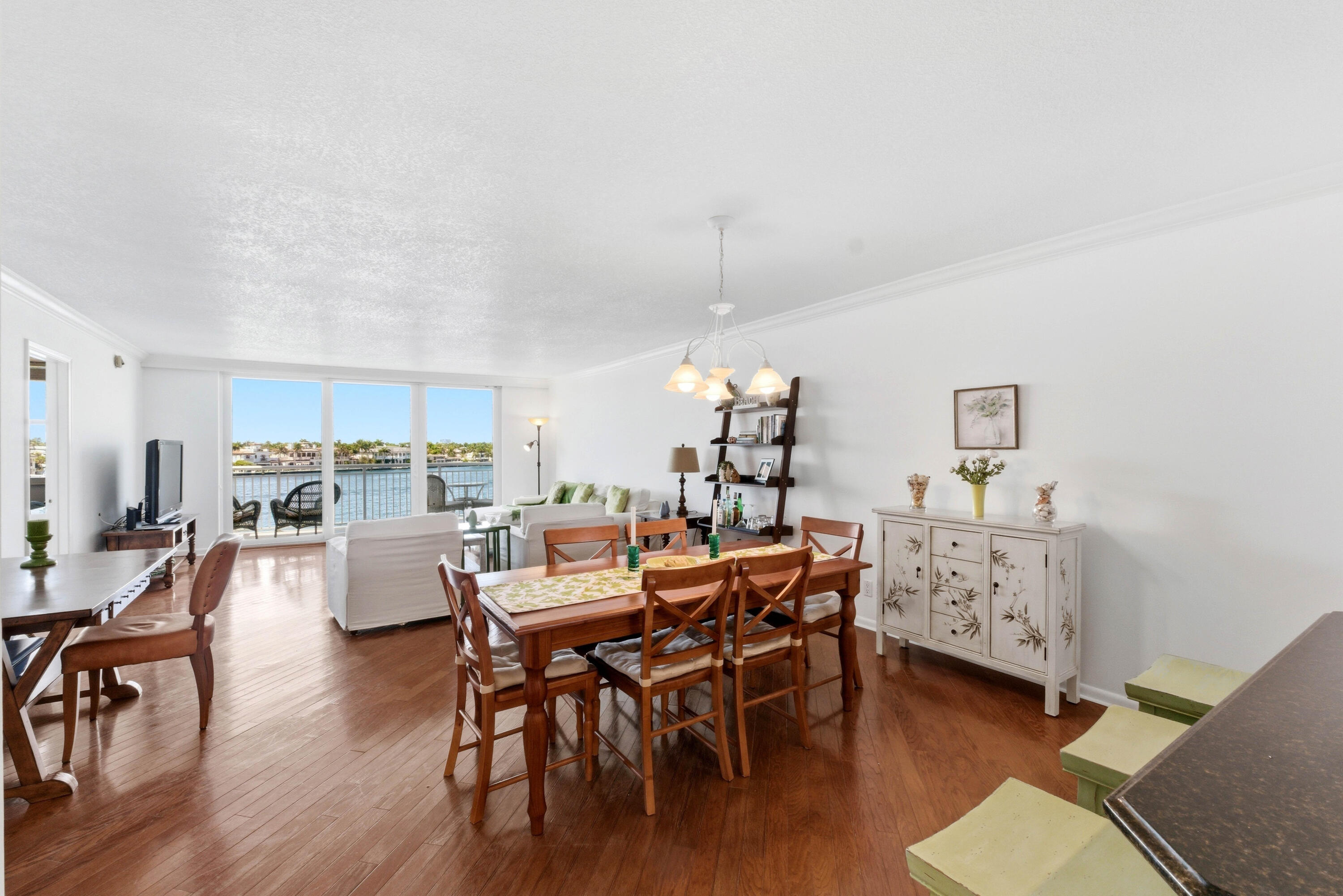511 Bayshore Dr 410