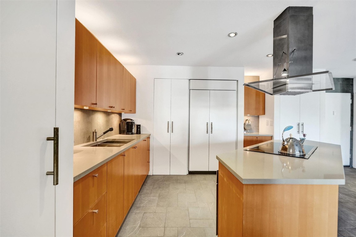 3000 NE 16th Ave D406