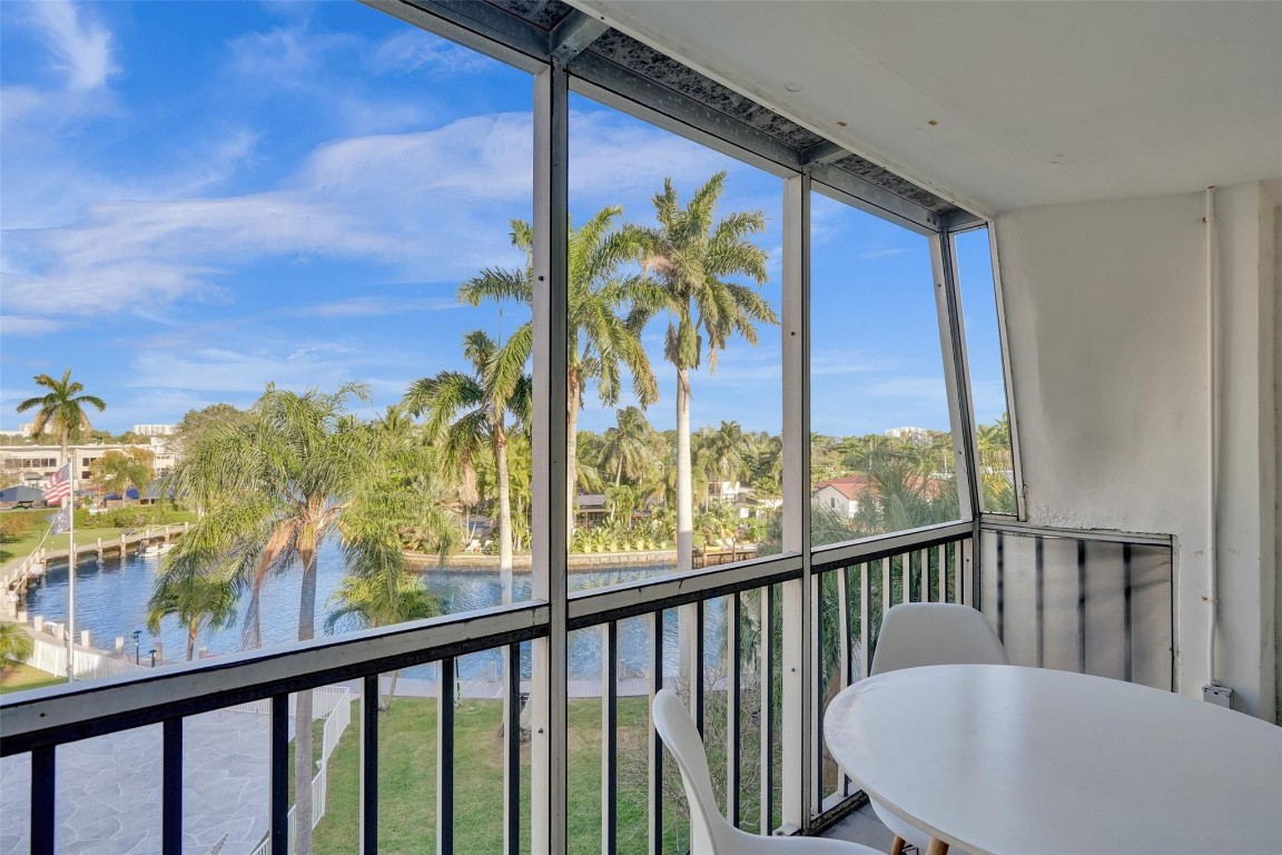 3000 NE 16th Ave D406