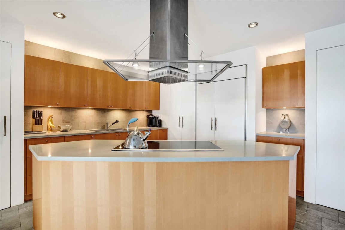 3000 NE 16th Ave D406