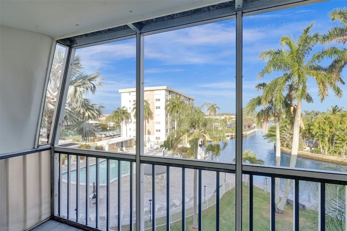 3000 NE 16th Ave D406