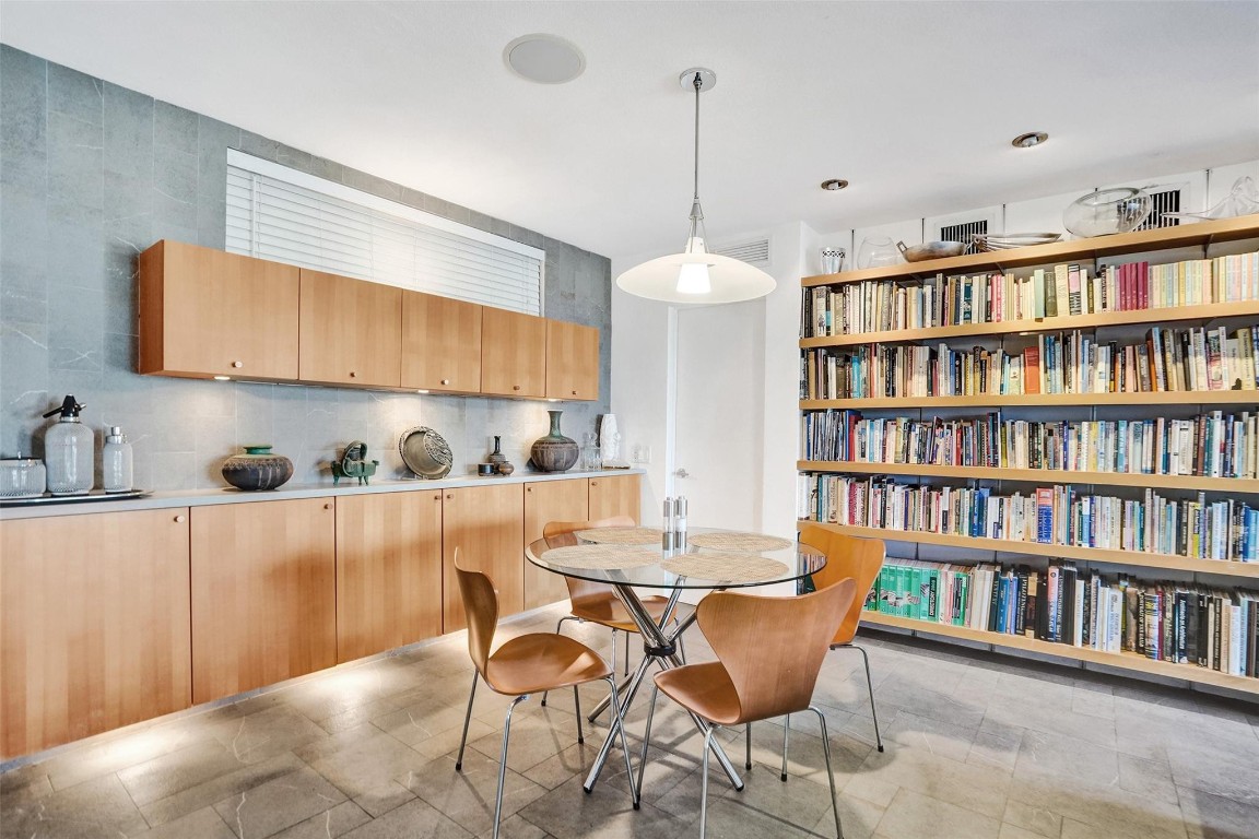 3000 NE 16th Ave D406