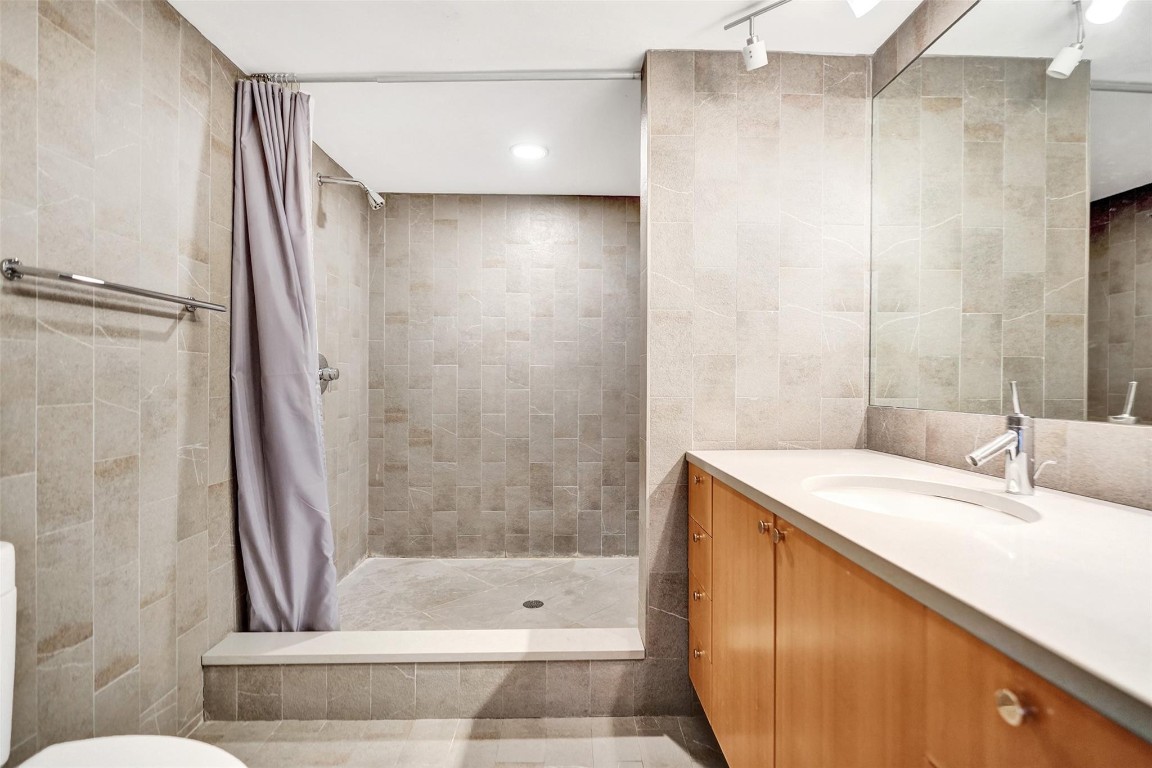 3000 NE 16th Ave D406