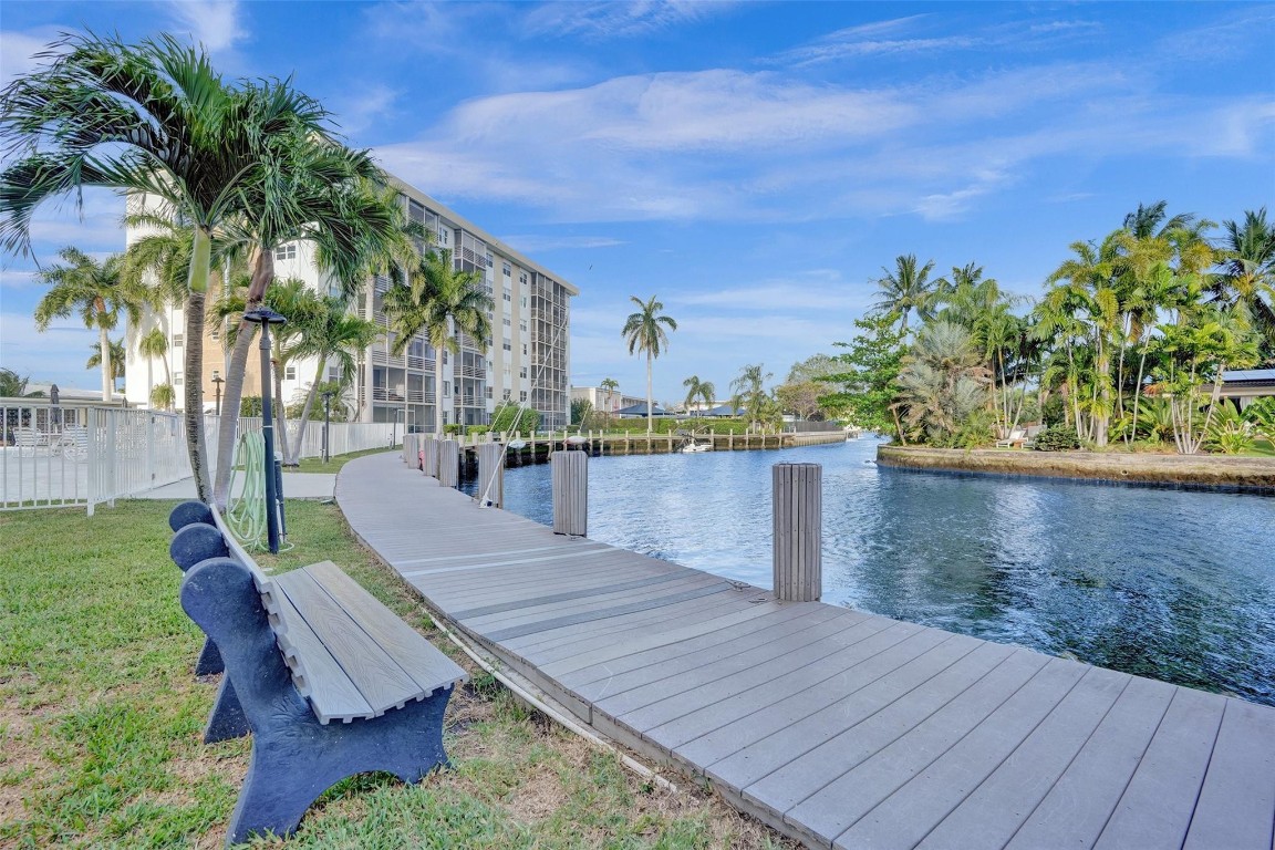 3000 NE 16th Ave D406