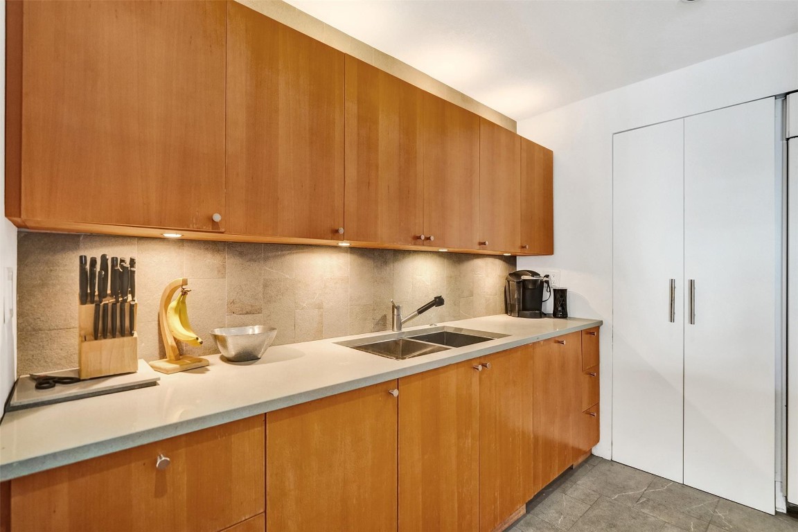 3000 NE 16th Ave D406