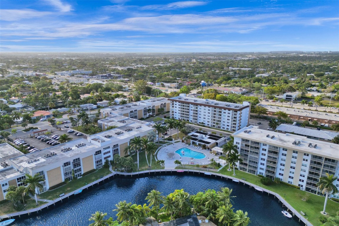 3000 NE 16th Ave D406