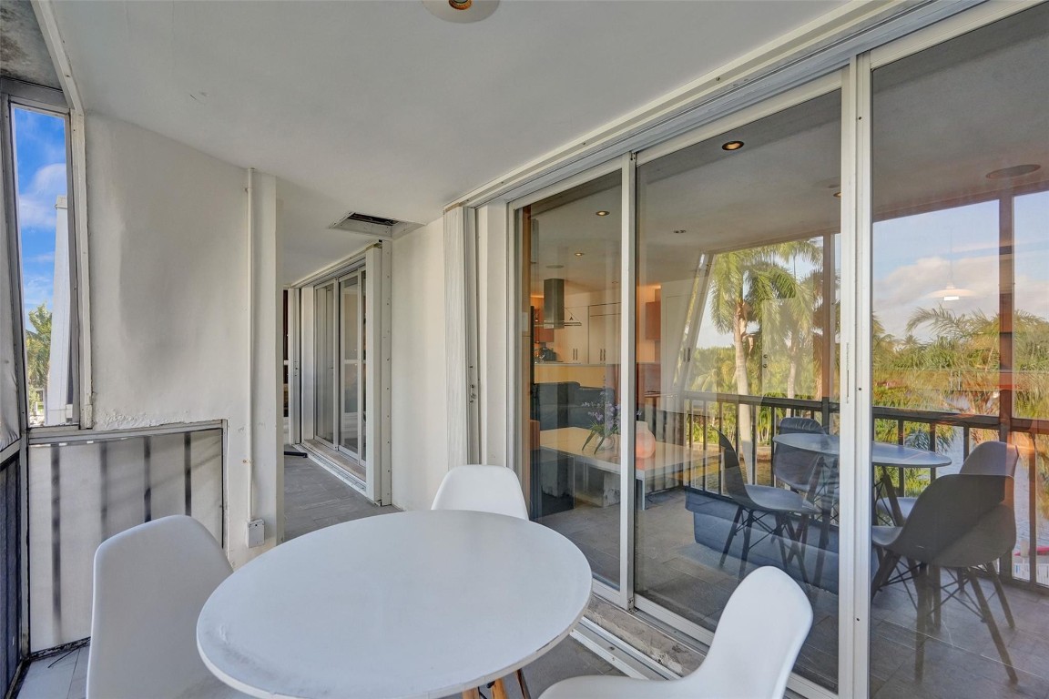 3000 NE 16th Ave D406