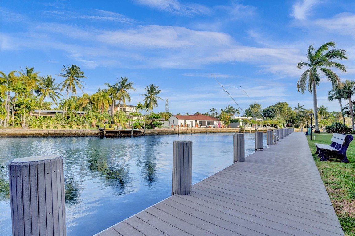 3000 NE 16th Ave D406