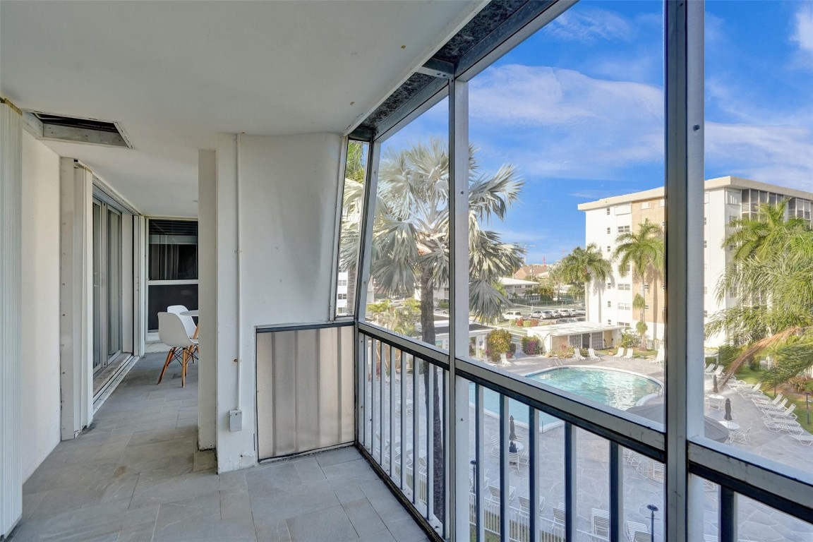 3000 NE 16th Ave D406