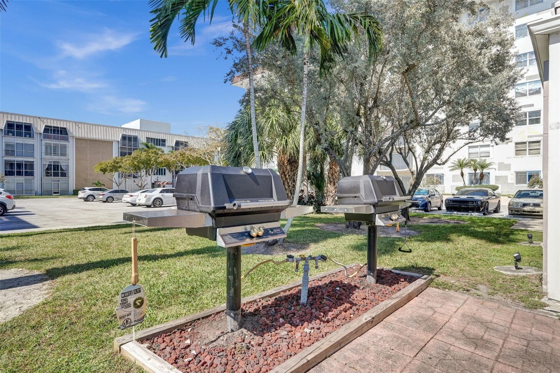 3000 NE 16th Ave D406