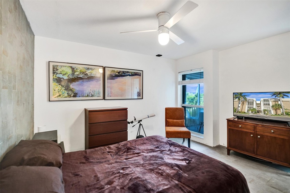 3000 NE 16th Ave D406