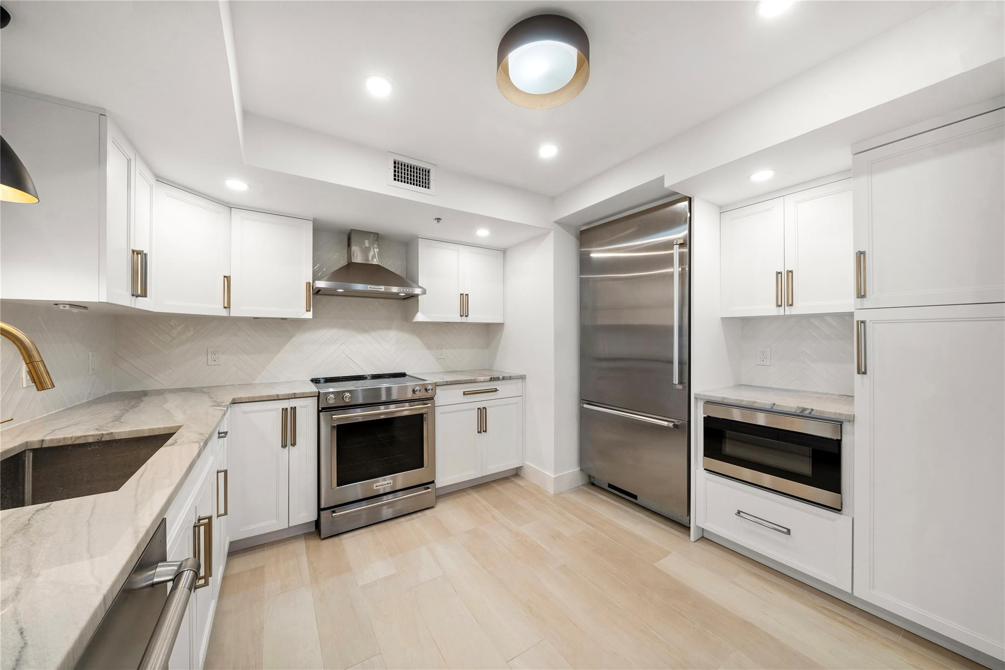 1201 S Ocean Dr 1607N