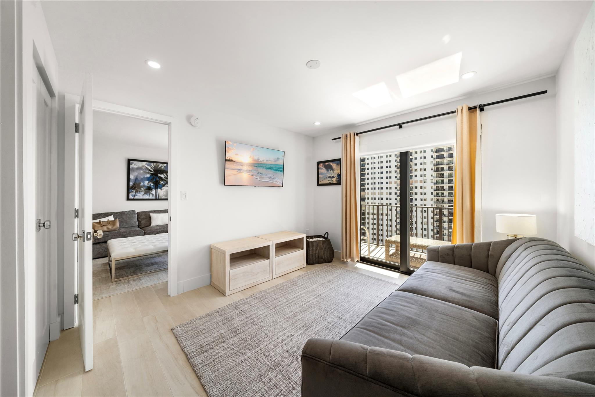 1201 S Ocean Dr 1607N