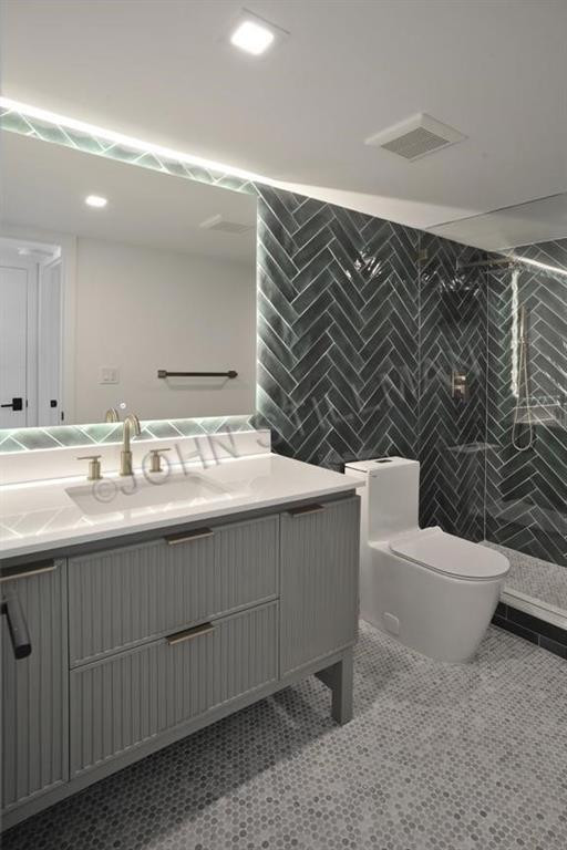 4800 E Bayview Dr 901