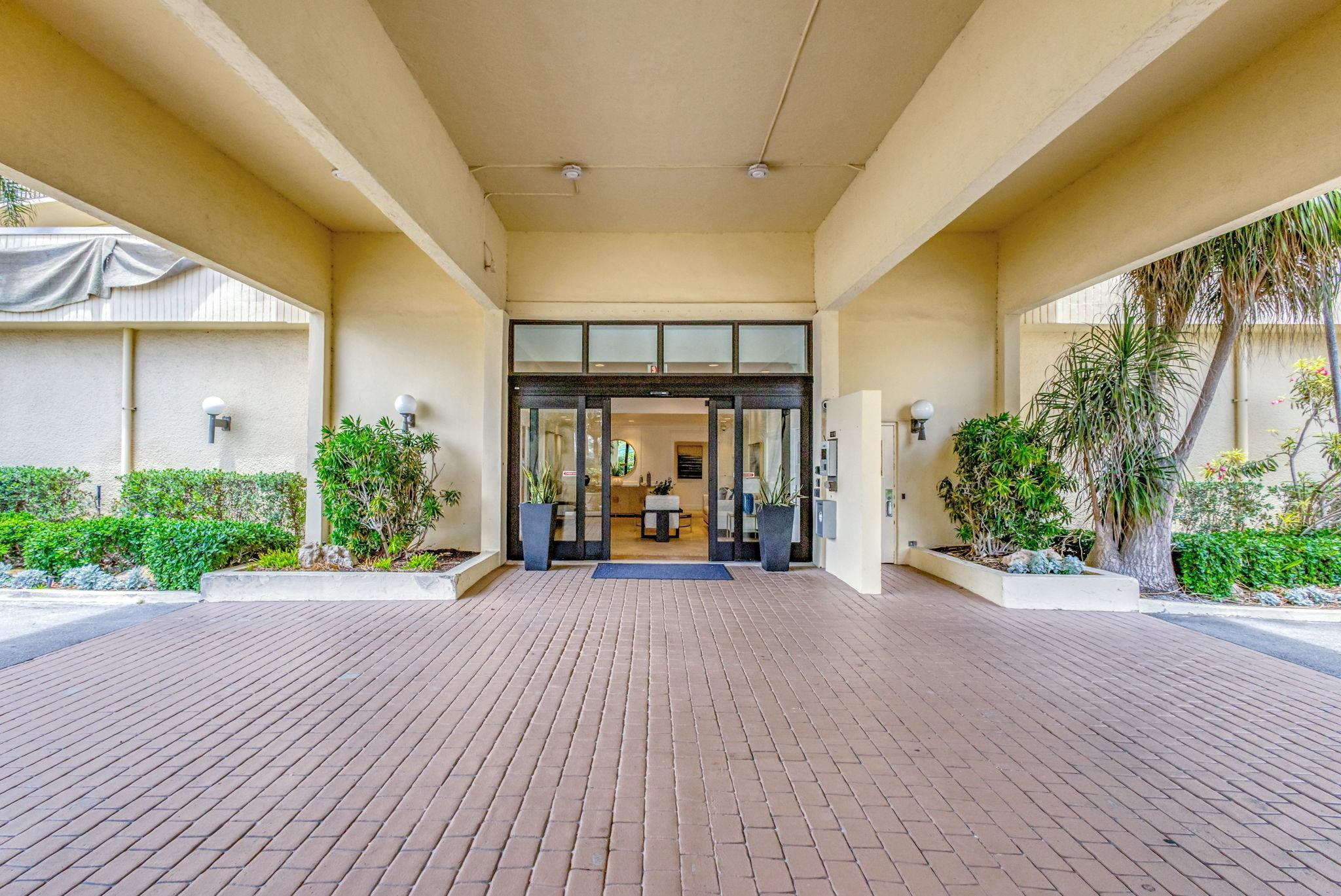 400 Ocean Trail Way 209