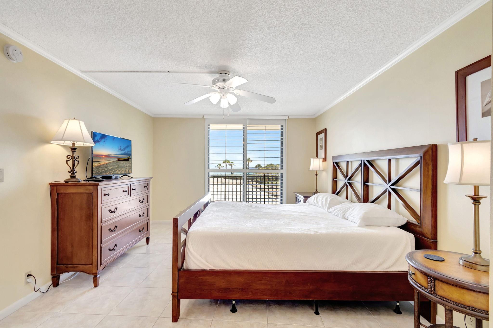 400 Ocean Trail Way 209