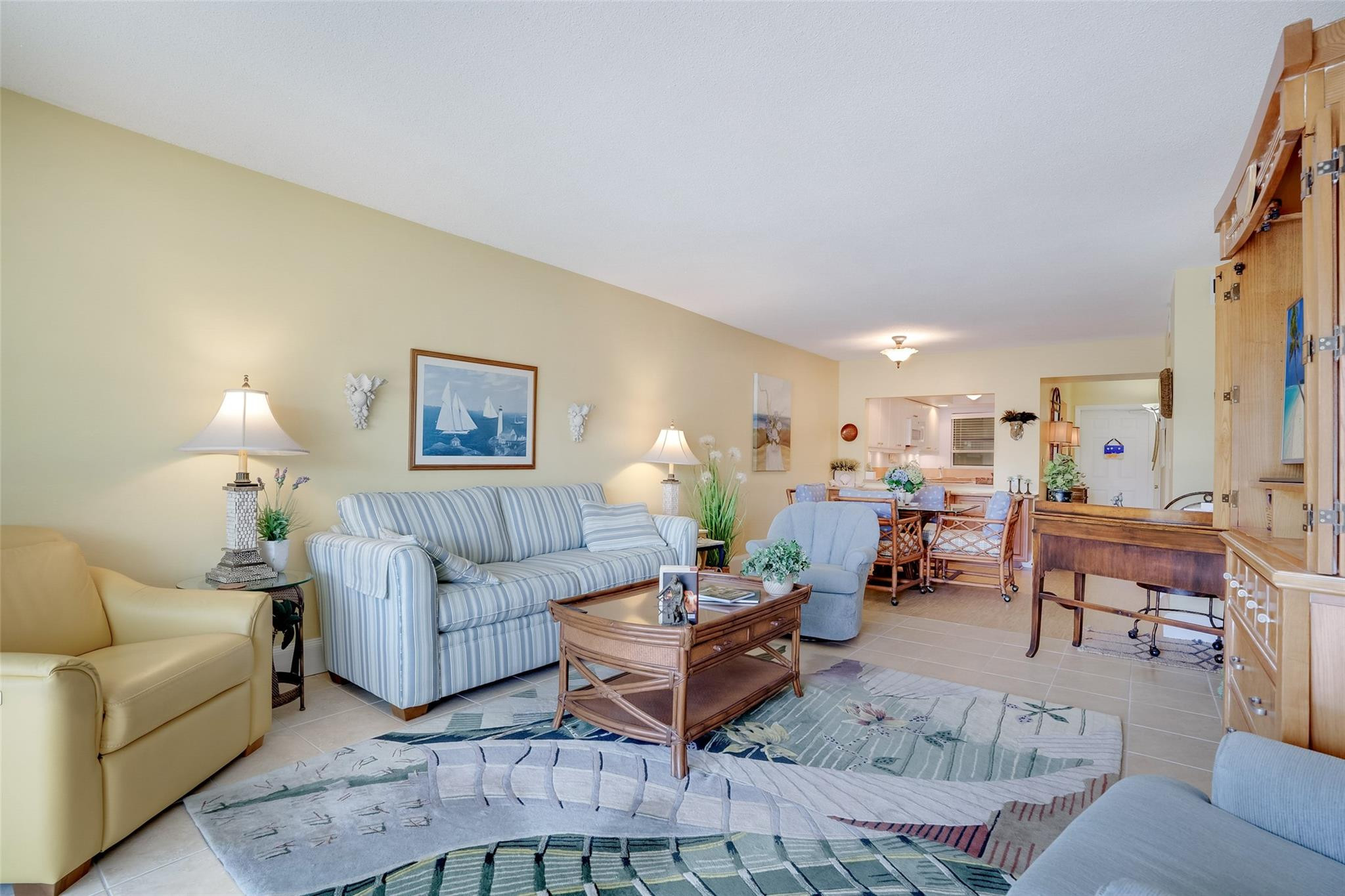 1332 Bayview Dr 203