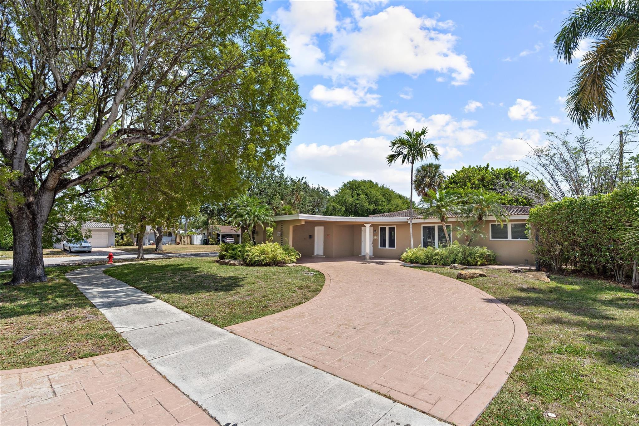5930 NE 21st Drive, Fort Lauderdale