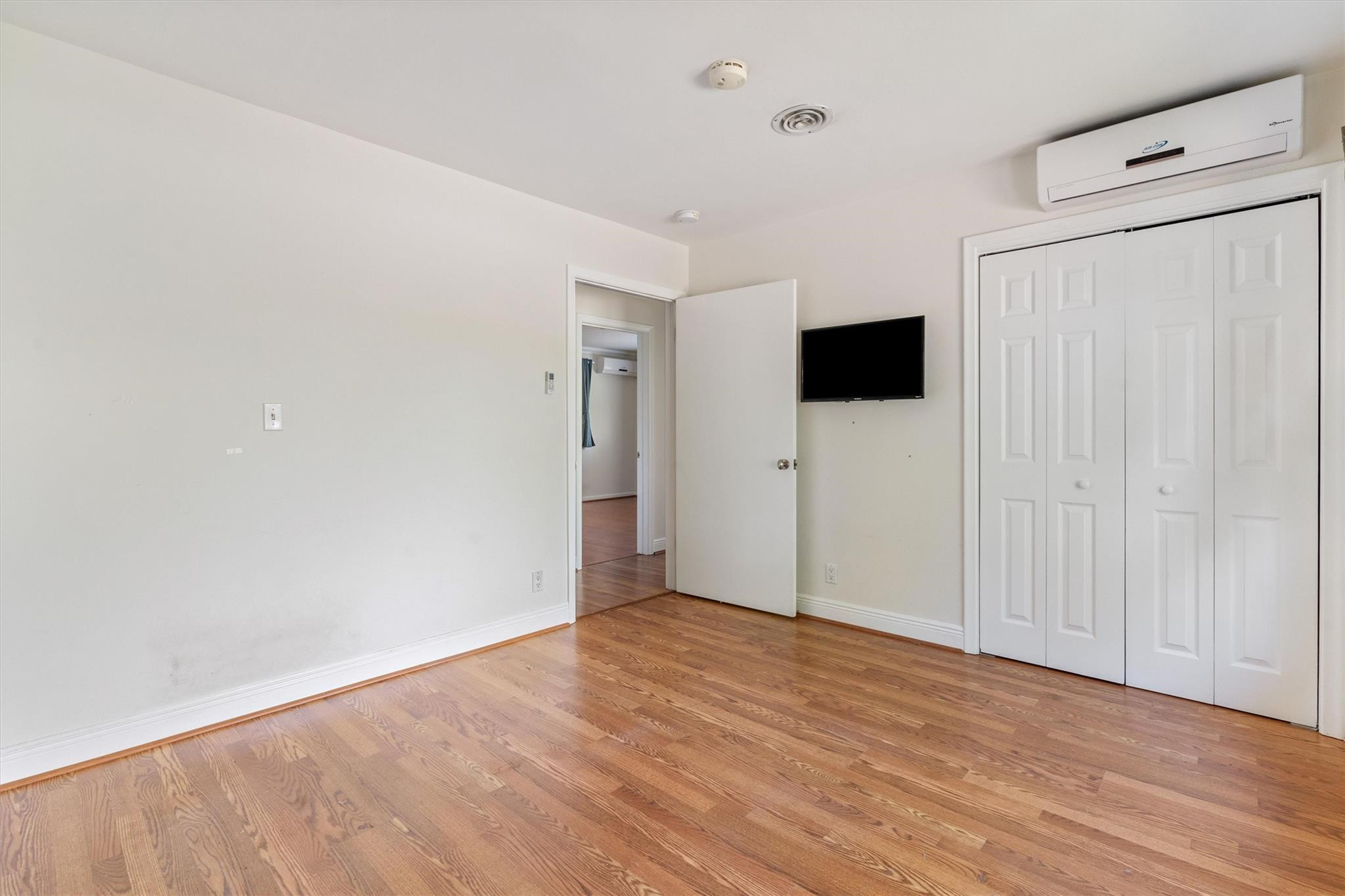 5930 NE 21st Drive, Fort Lauderdale