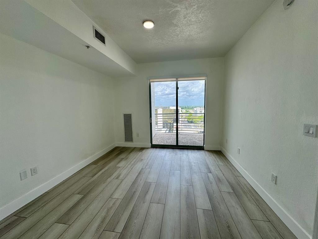 1830 Radius Dr 1304