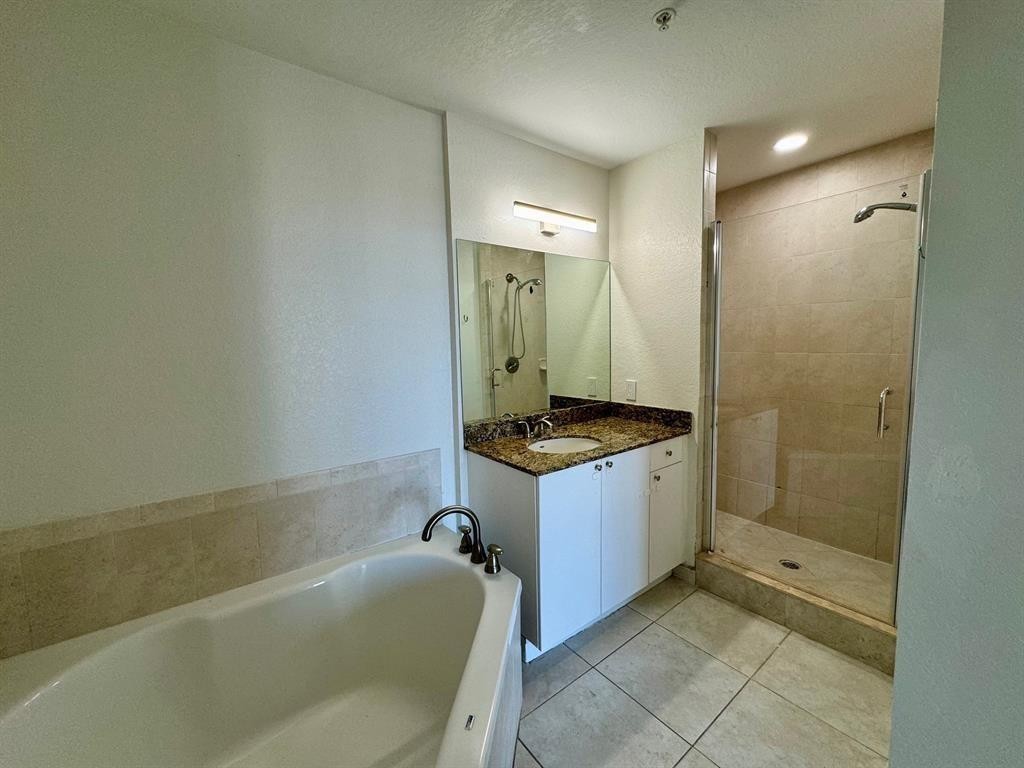 1830 Radius Dr 1304