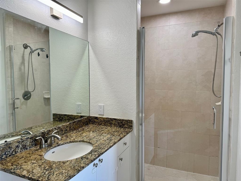 1830 Radius Dr 1304