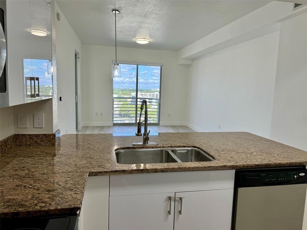1830 Radius Dr 1304