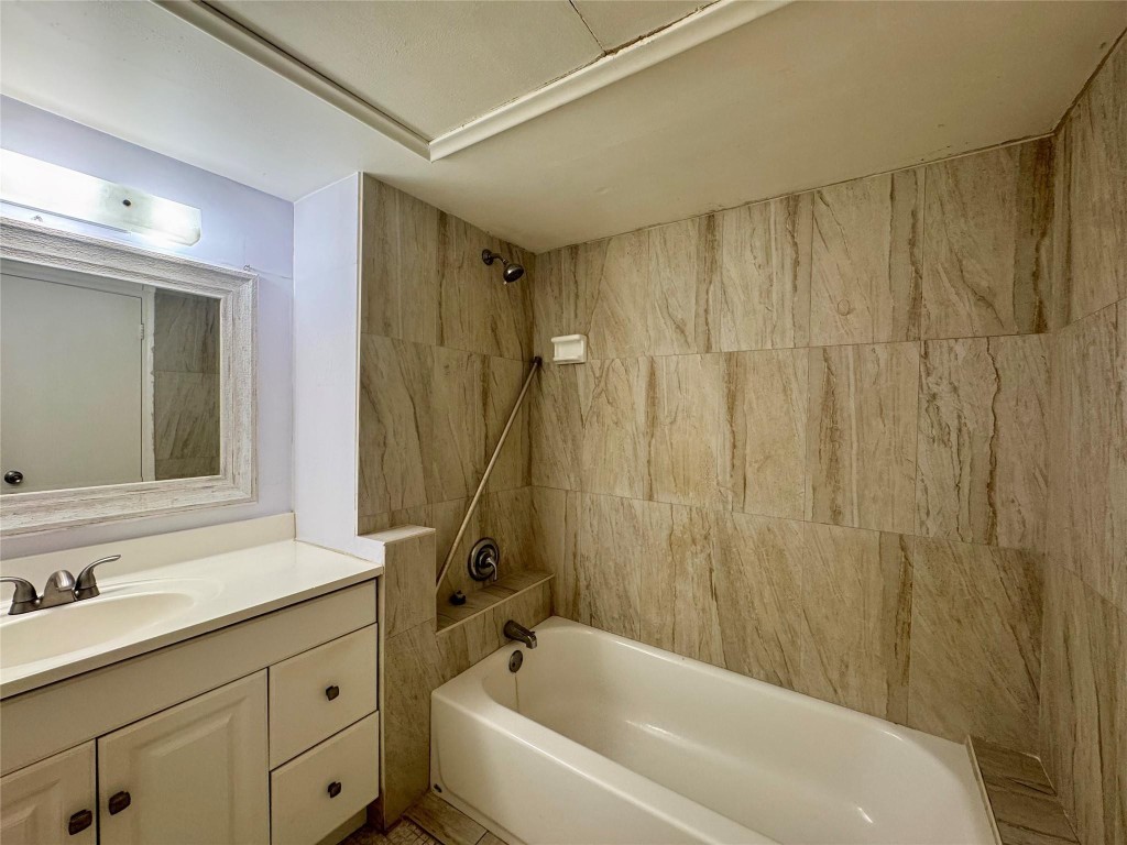 12 NE 19th Court 212A, Wilton Manors Unit: 212A