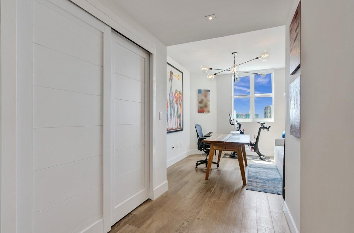 3301 NE 183rd St 1106