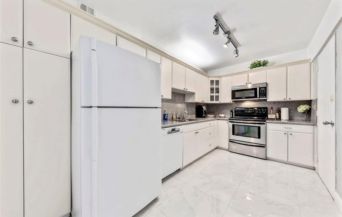 4250 Galt Ocean Drive 4R