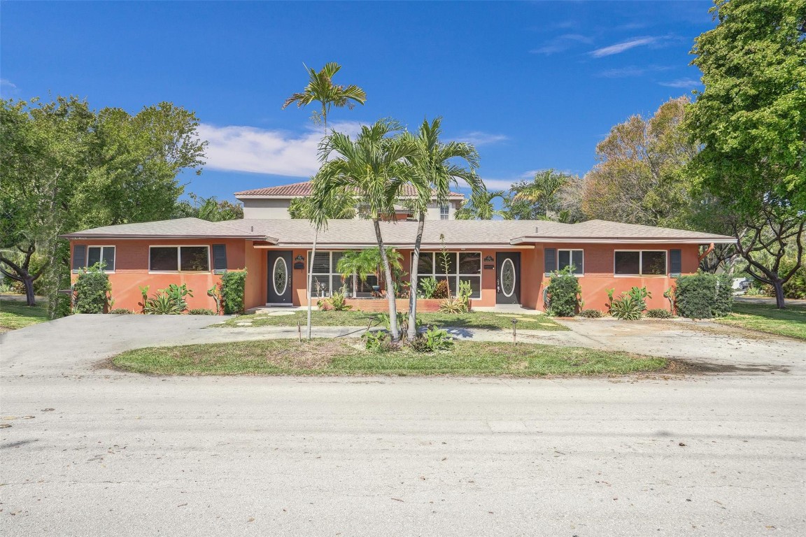 1061-1081 NE 26th Ave #1-2