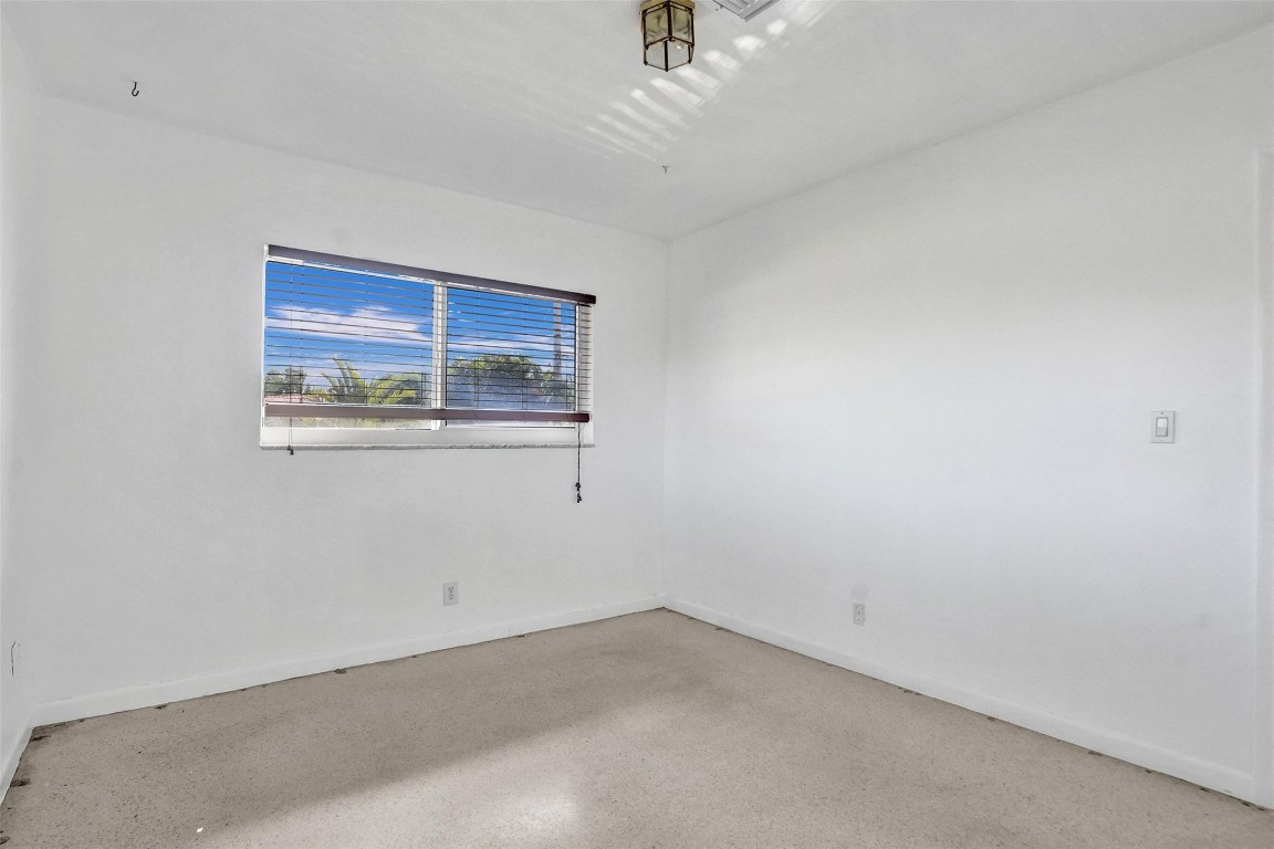 1061-1081 NE 26th Ave #1-2