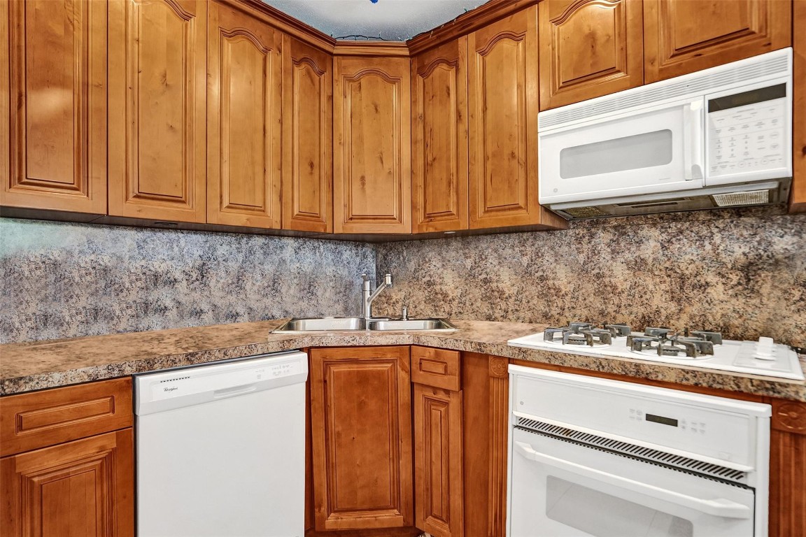 1061-1081 NE 26th Ave #1-2