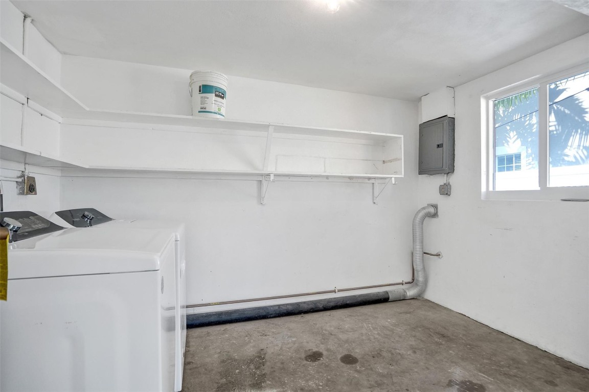 1061-1081 NE 26th Ave #1-2