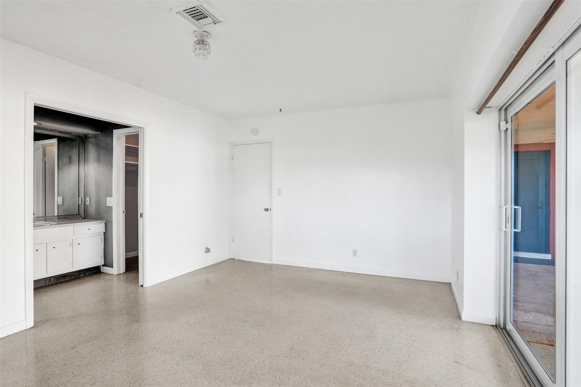 1061-1081 NE 26th Ave #1-2