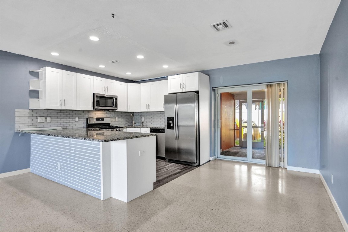 1061-1081 NE 26th Ave #1-2