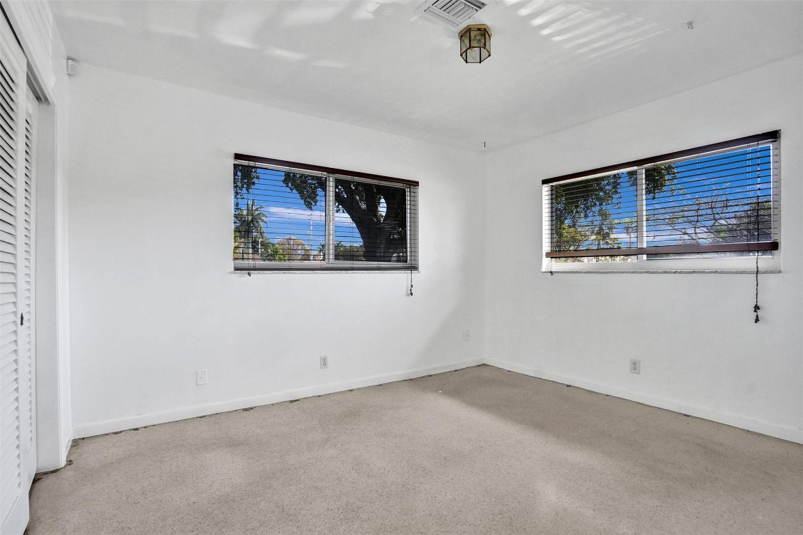 1061-1081 NE 26th Ave #1-2