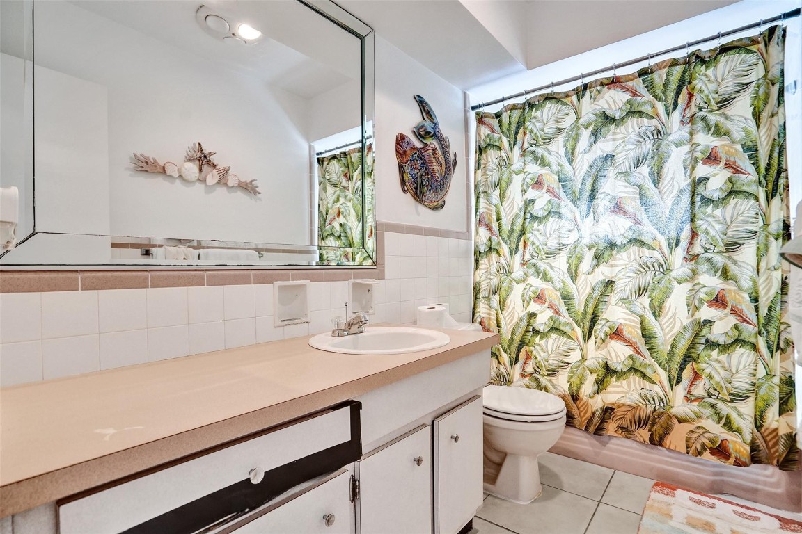 1061-1081 NE 26th Ave #1-2