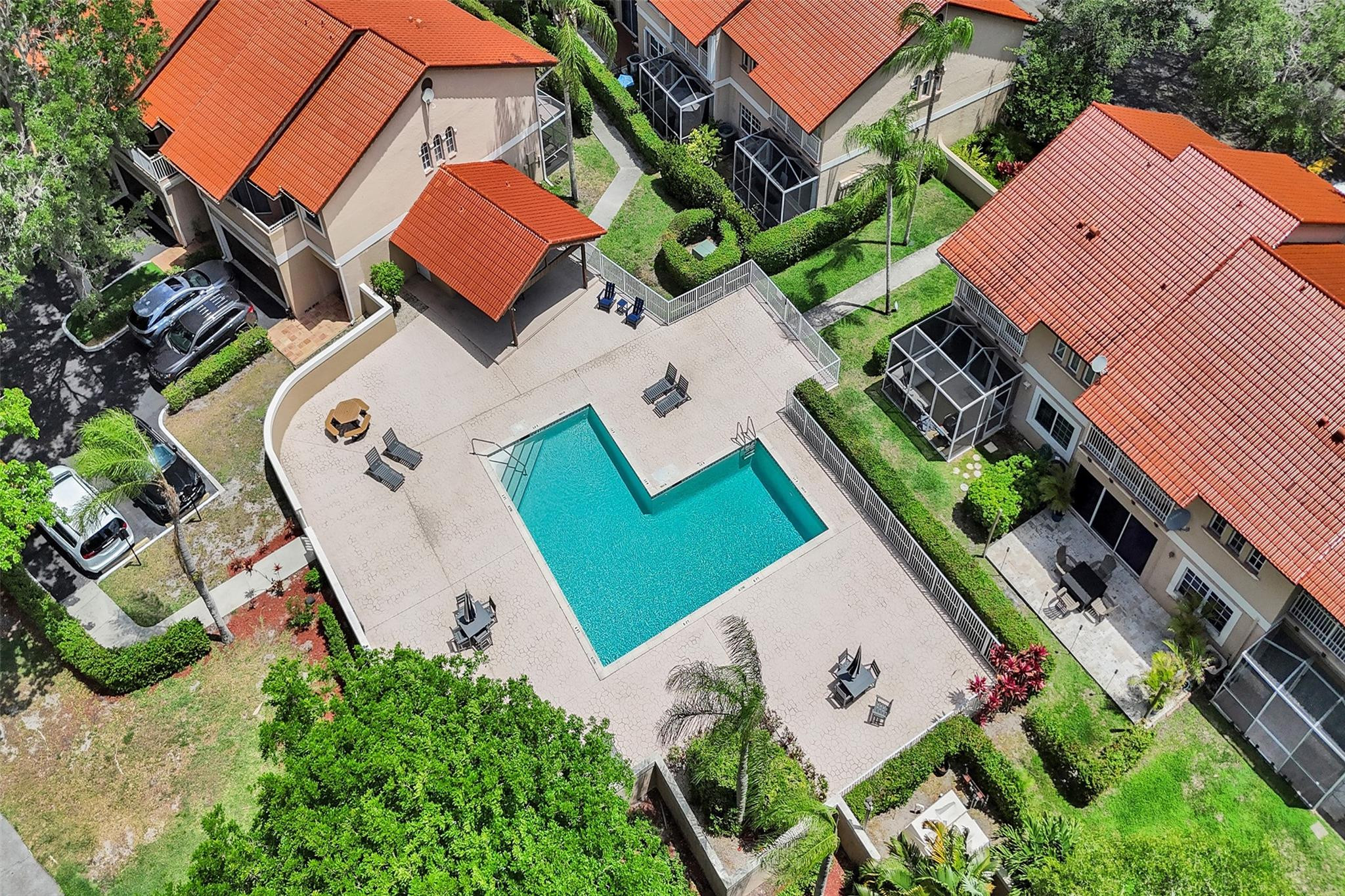 4985 Riverside Dr 506