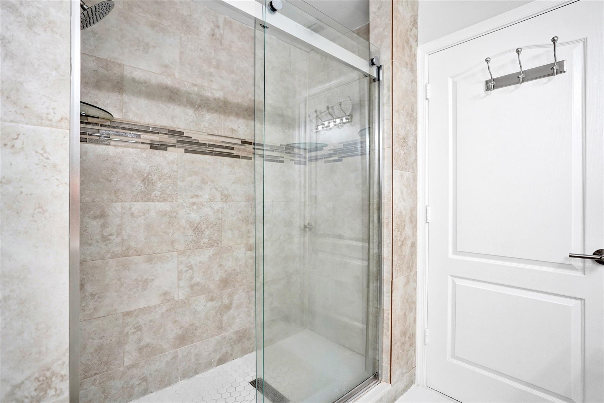 4985 Riverside Dr 506