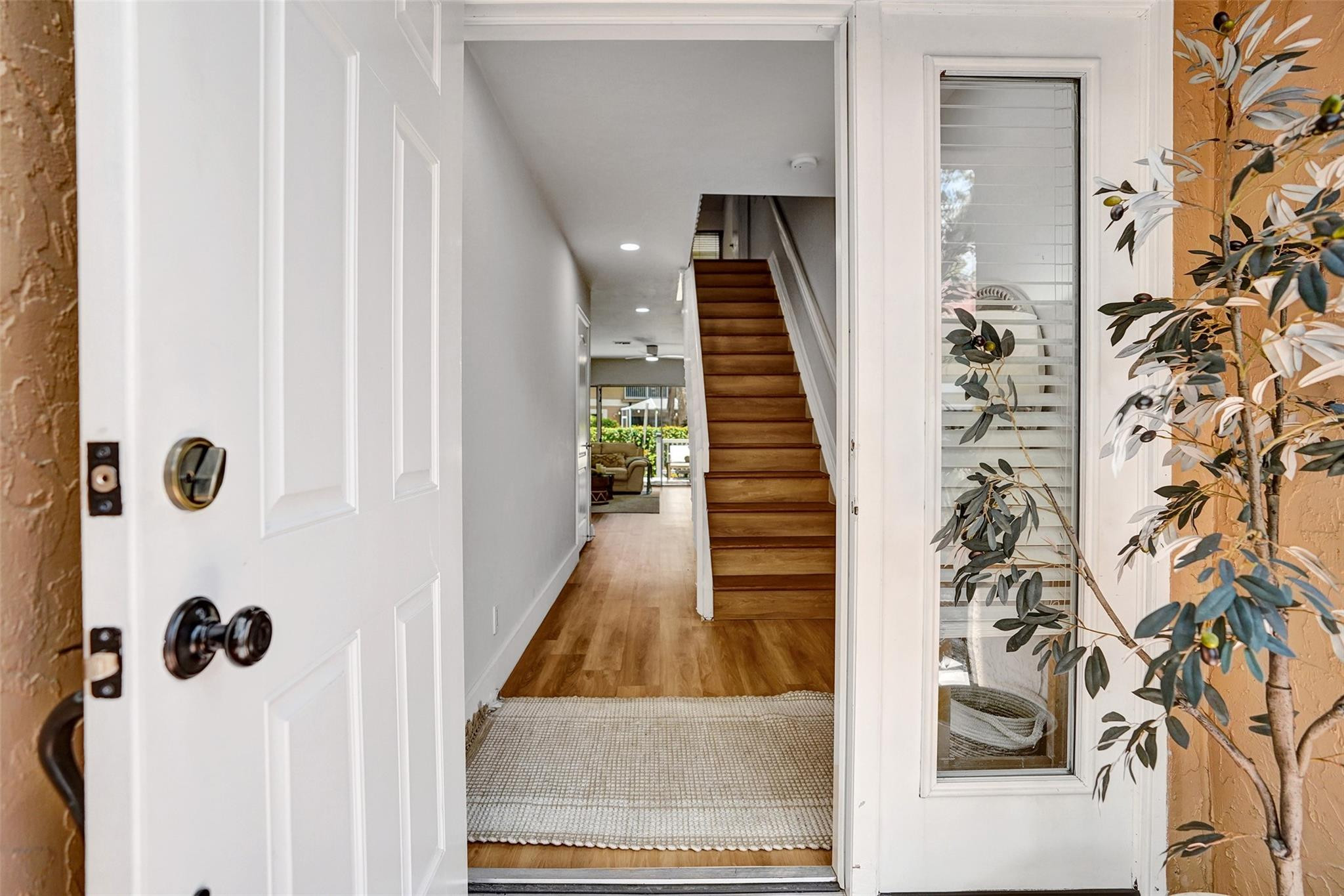 4985 Riverside Dr 506