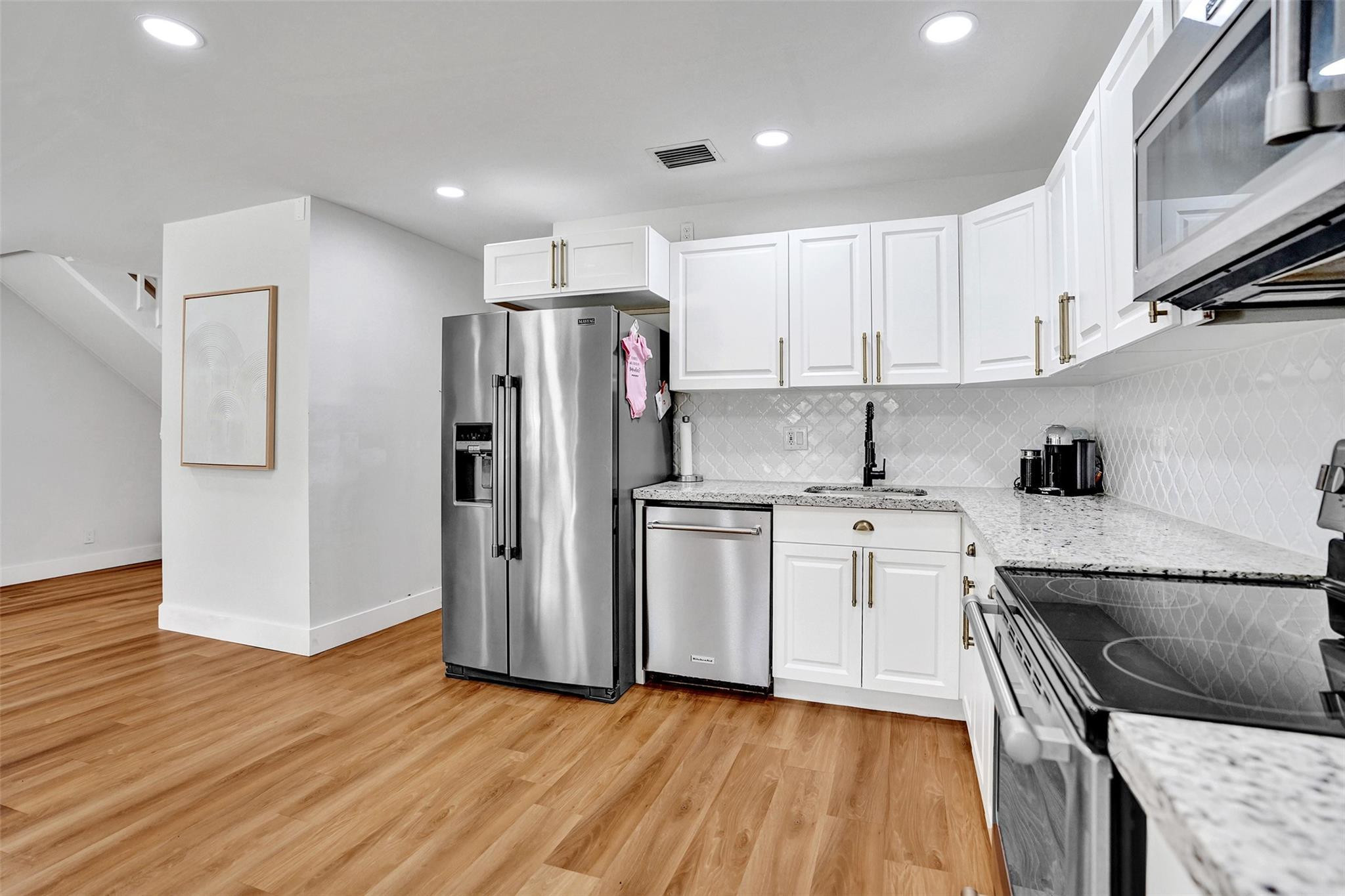 4985 Riverside Dr 506