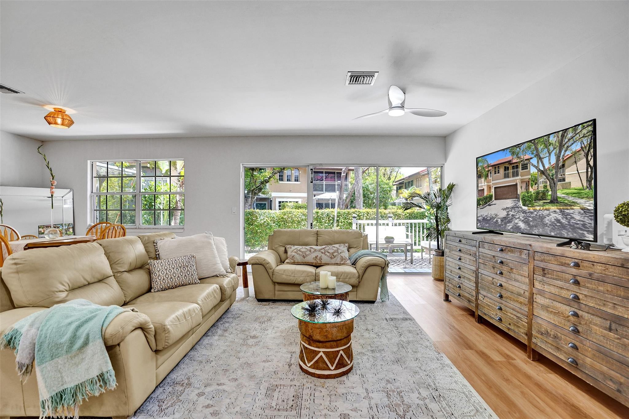 4985 Riverside Dr 506