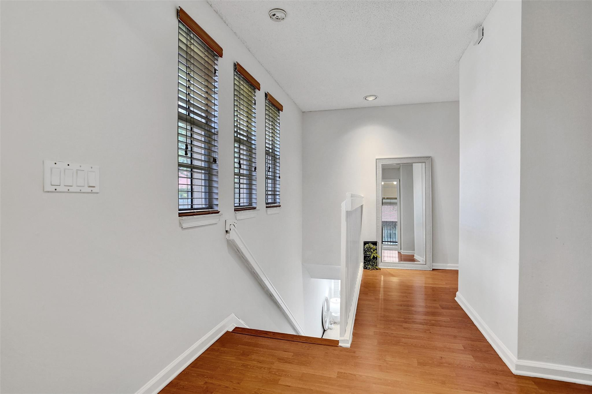 4985 Riverside Dr 506