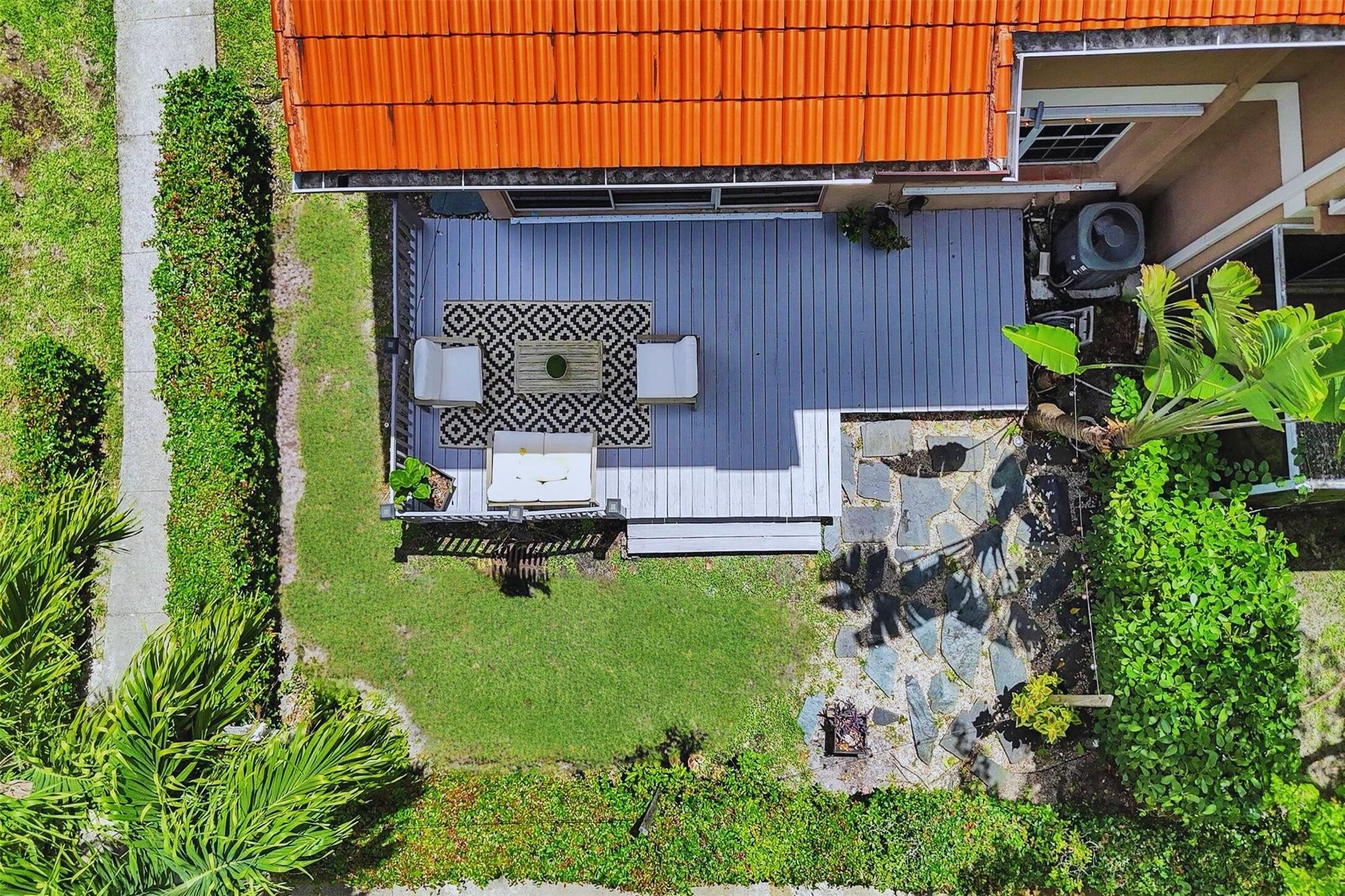 4985 Riverside Dr 506