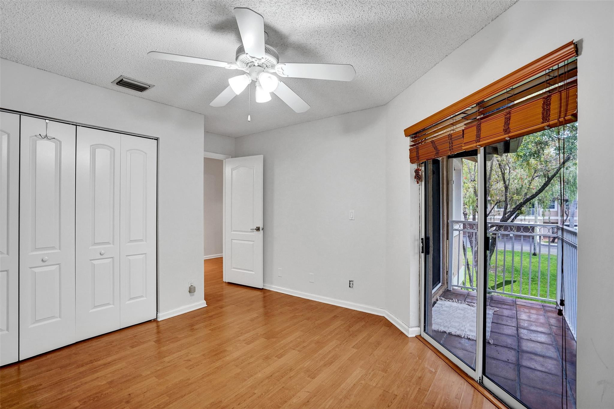 4985 Riverside Dr 506