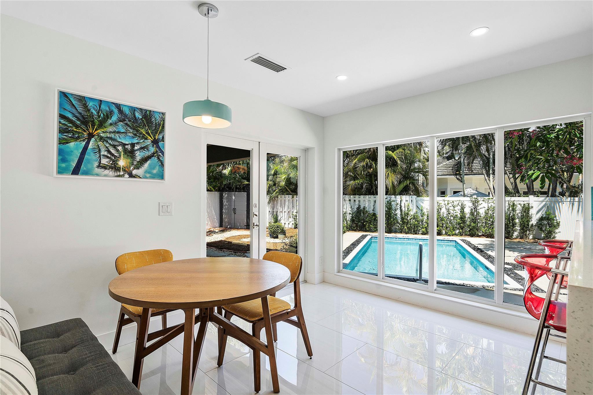 605 N Victoria Park Rd