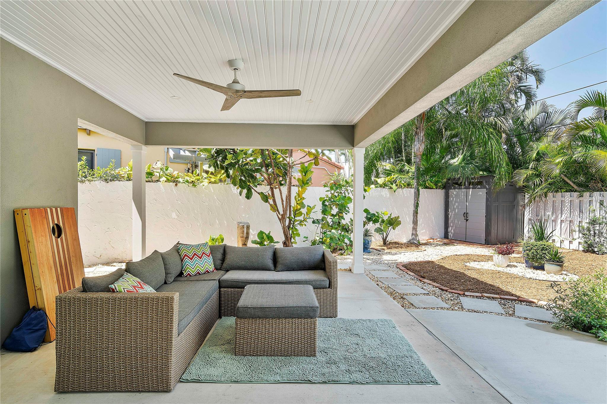 605 N Victoria Park Rd